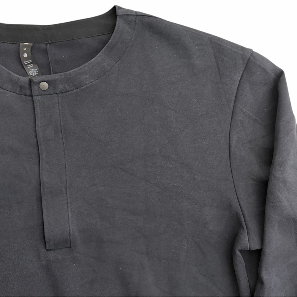 Lululemon Men’s Snap Henley Long Sleeve Shirt Black Size M Minimalist Casual - Picture 2 of 4